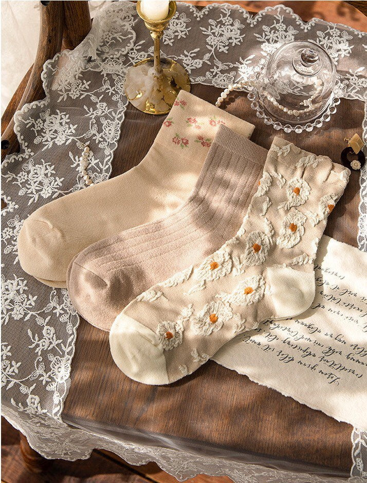 Miss June’s | Set of 3 pairs of cotton socks|Cute | elegant | Daily | Patterned | Designed | Women | Gift Idea | Casual | Comfortable