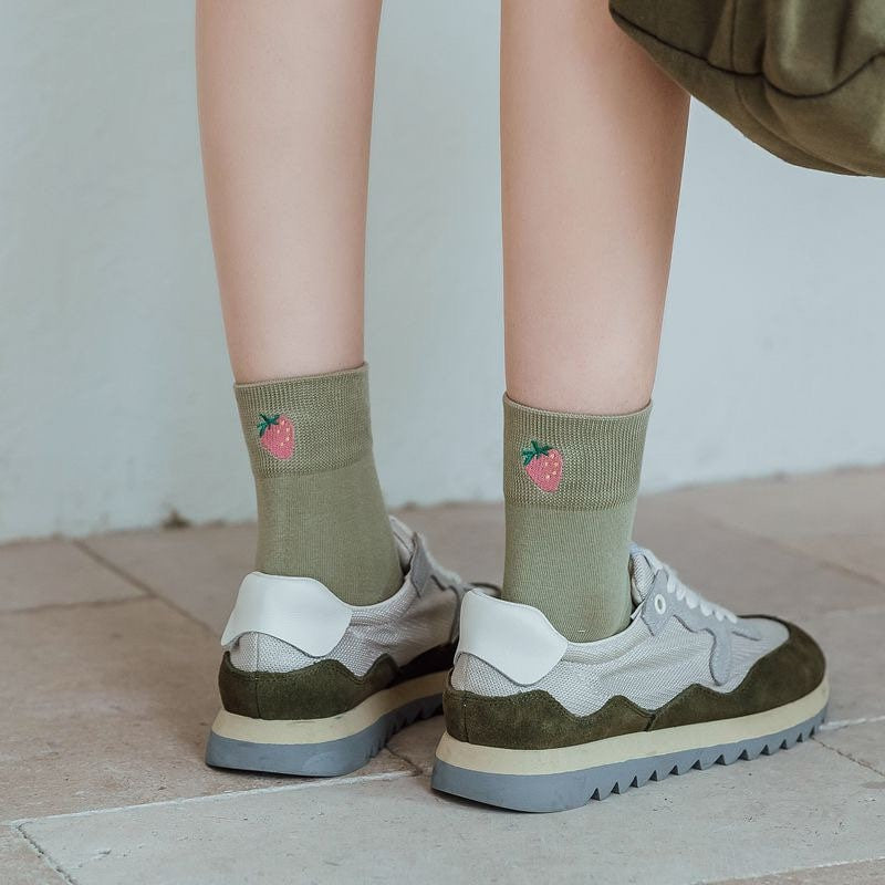 Miss June’s | Women’s 1 pair cotton socks|Creative | Colorful | Paint | Embroidery | Designed | Art | Gift Idea | Casual | Comfortable |