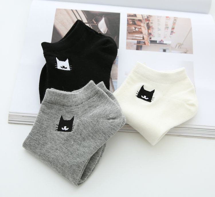 Miss June’s | Women’s 1 pair cotton ankle socks|animals | Cat | Daily | Cute | Designed | Embroidered | Gift Idea | Casual | Comfortable |