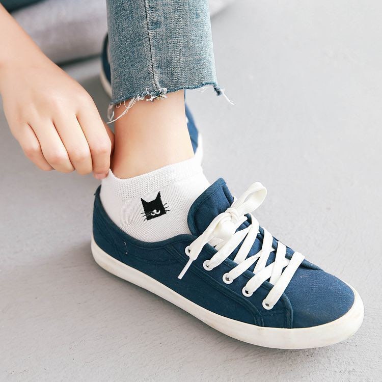 Miss June’s | Women’s 1 pair cotton ankle socks|animals | Cat | Daily | Cute | Designed | Embroidered | Gift Idea | Casual | Comfortable |